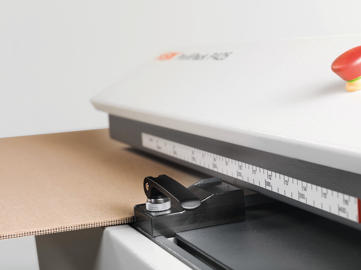 HSM Verpackungspolstermaschine HSM ProfiPack P425 400V inkl. Adaptionssatz für Staubabsaugung (Art.-Nr.: 1533054)