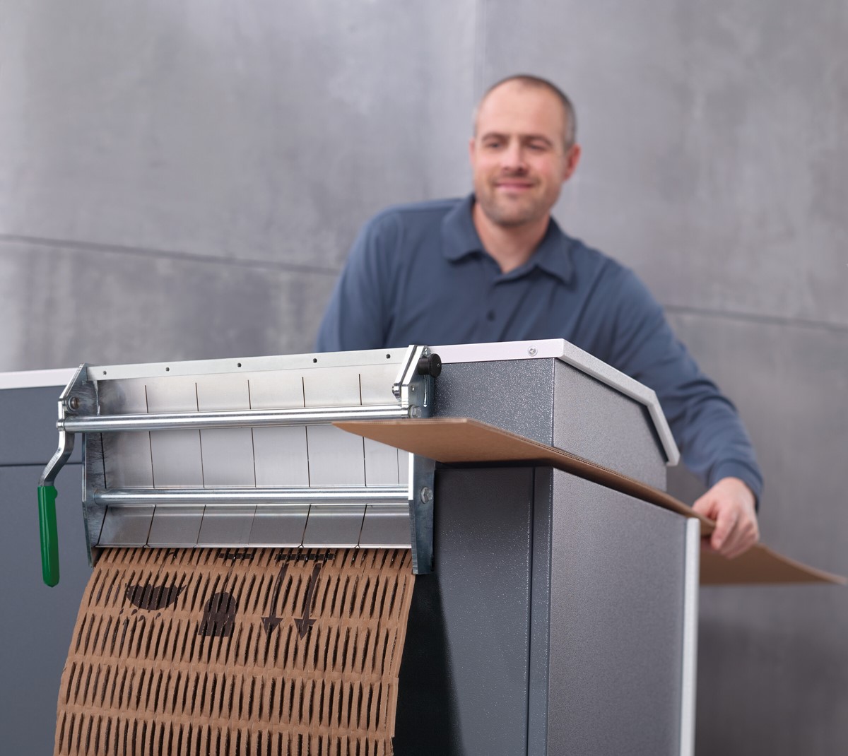 HSM Verpackungspolstermaschine HSM ProfiPack P425 400V inkl. Adaptionssatz für Staubabsaugung (Art.-Nr.: 1533054)