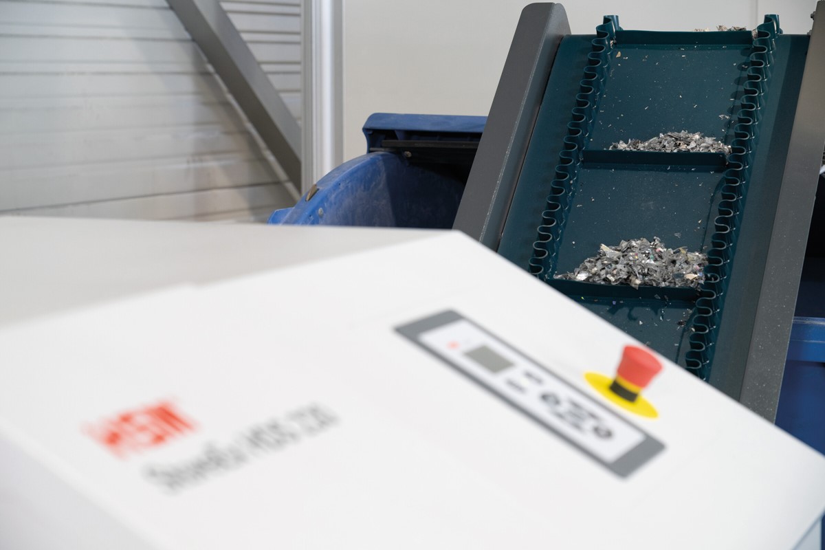 HSM Medienvernichter StoreEx HDS 230 - 20 x 40-50 mm mit Auslaufförderband (Art.-Nr.: 1778124F)